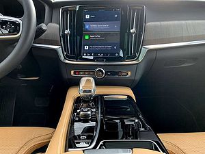 Volvo  T8 Recharge AWD